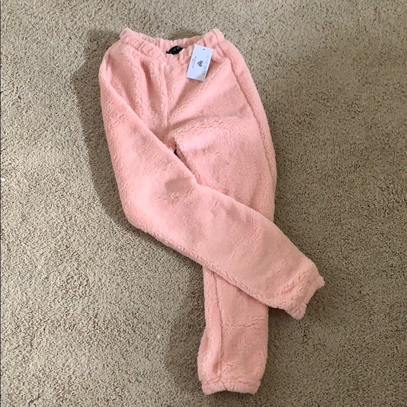 *SOLD* NWT Pink Teddy Borg Joggers - Picture 4 of 4